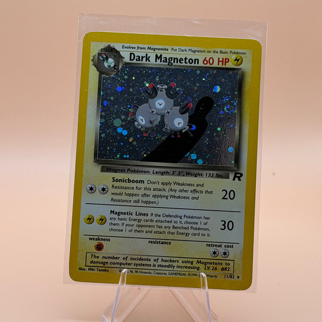 Dark Magneton (11) #11/82 Team Rocket Holo Rare Lightly played